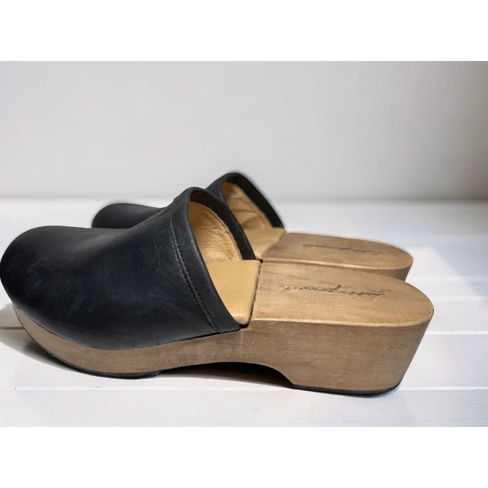 Free People Carver Black Leather & Wooden Clogs Womens Size 37 Made In Spain EUC
